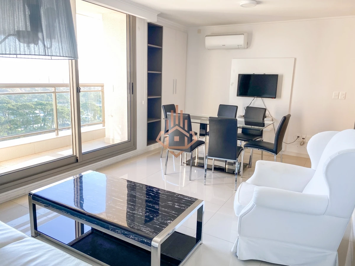 Venta departamento de 2 dormitorios + Vista al Mar. Piso alto.