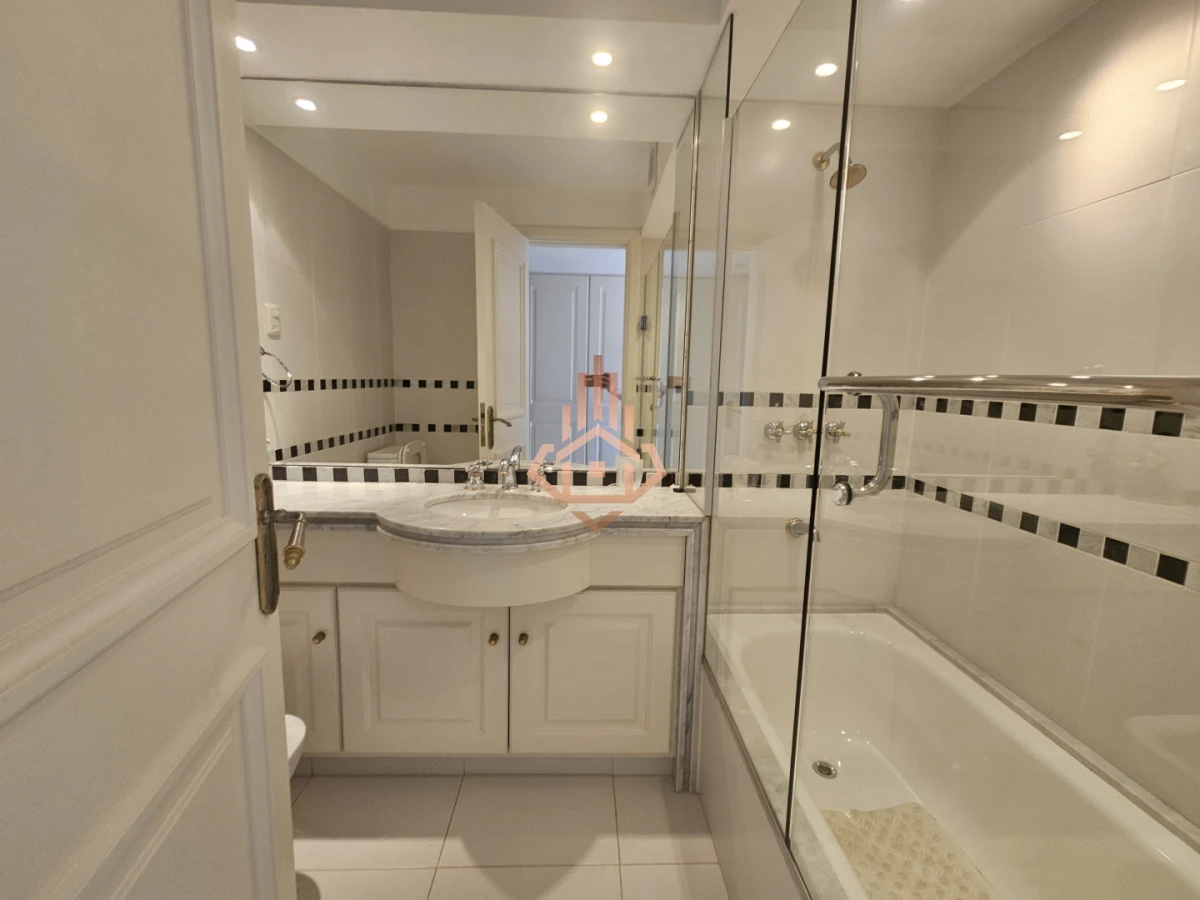 Se Vende Apartamento de 4 Dormitorios en Suite y Terraza Privada con Barbacoa Cerrada Balcon con Espectaculares Vistas