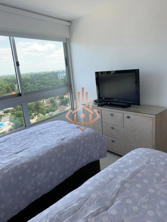 Venta Apartamento de 3 dormitorios con vista al mar.