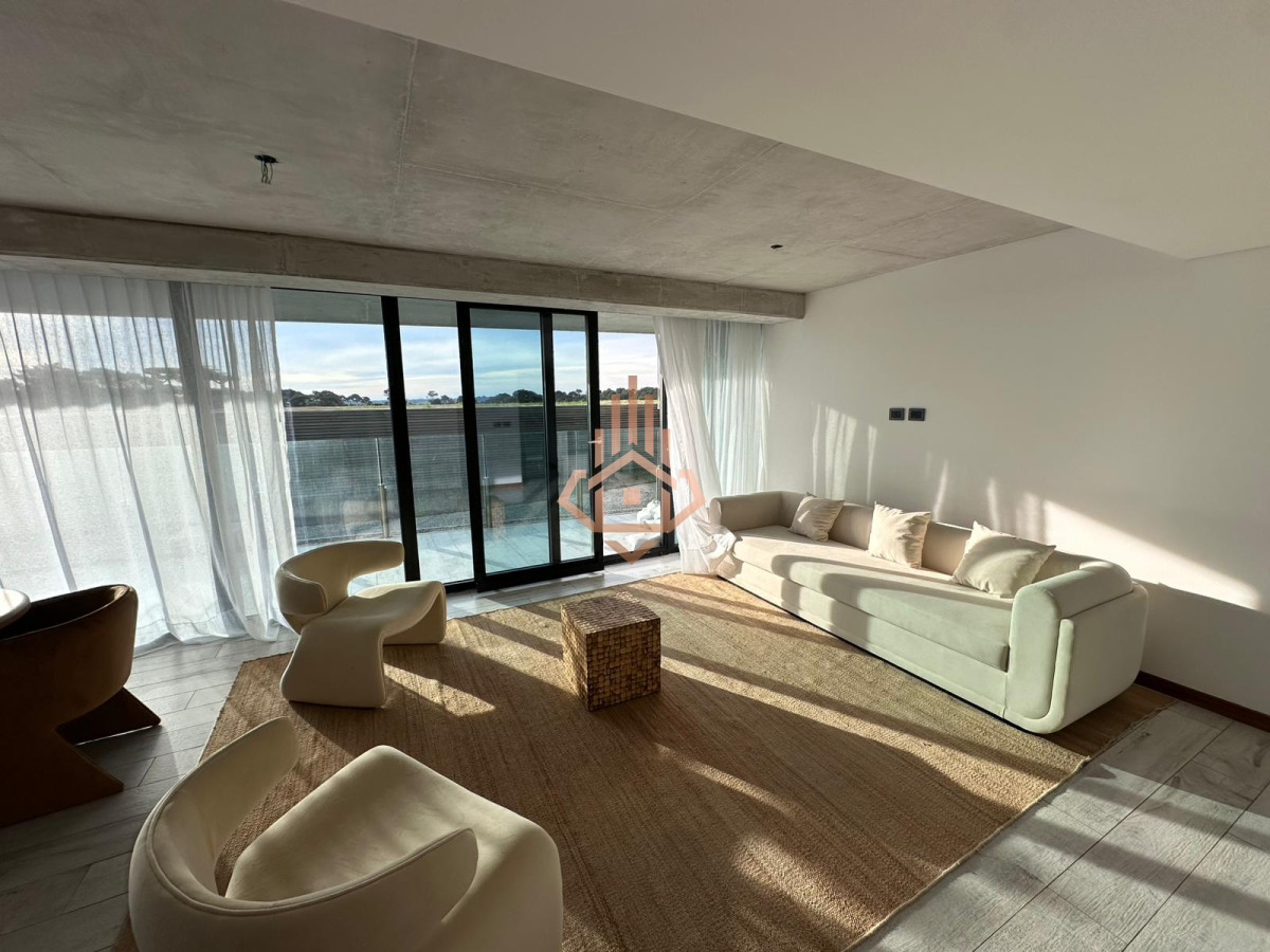 Venta departamento en Surfside de 1 dorm + den