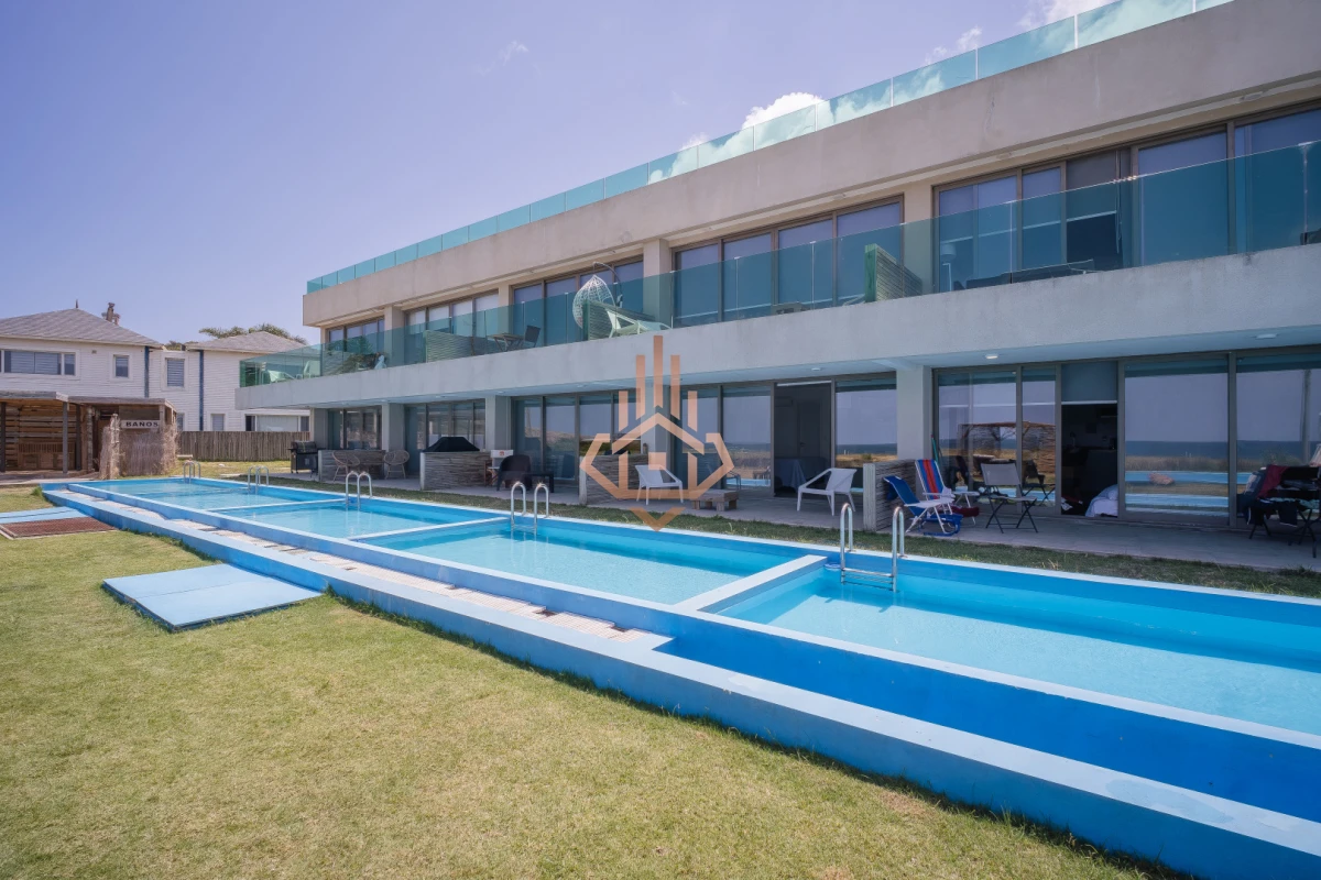 Venta de Monoambiente en Primera Línea en Punta Ballena Gran Oportunidad