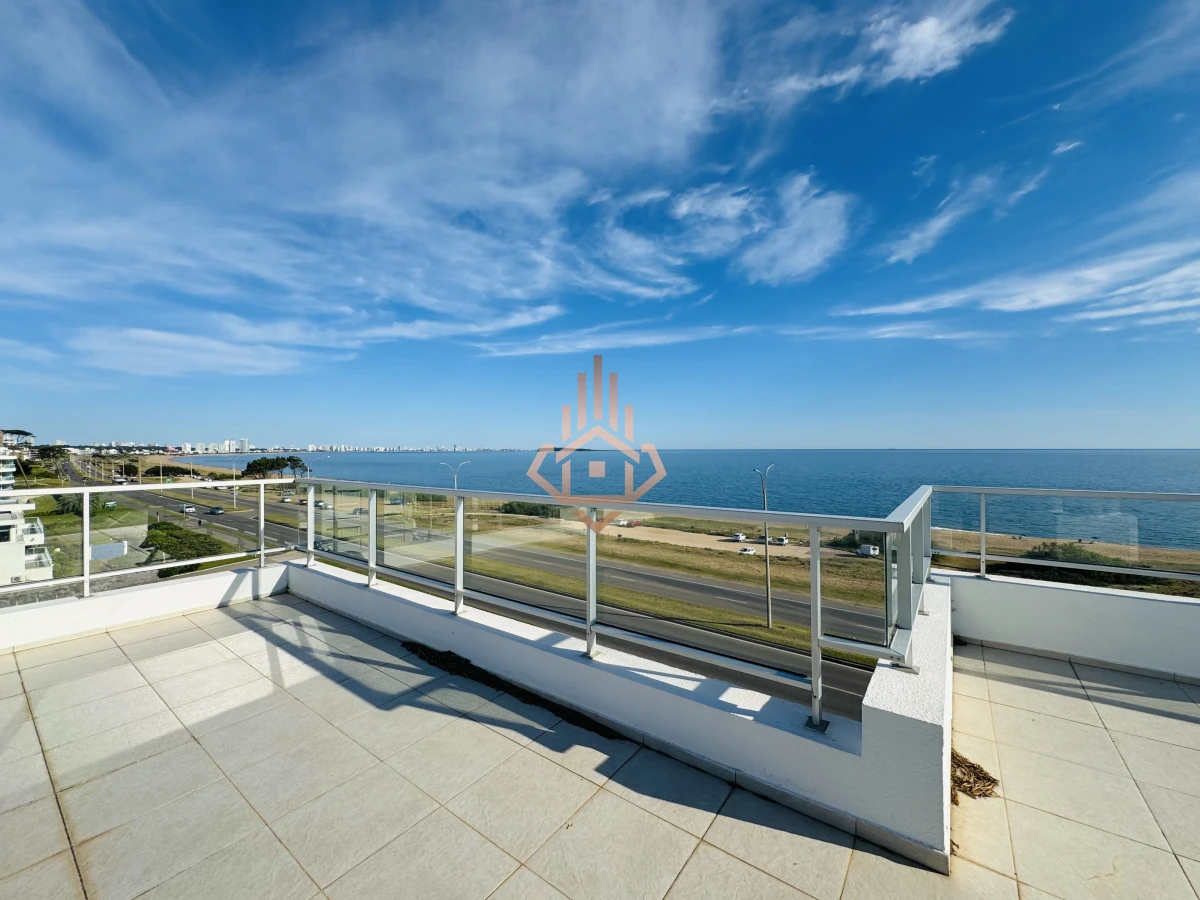 Venta Apartamento Penthouse 4 dormitorios, Frente al mar