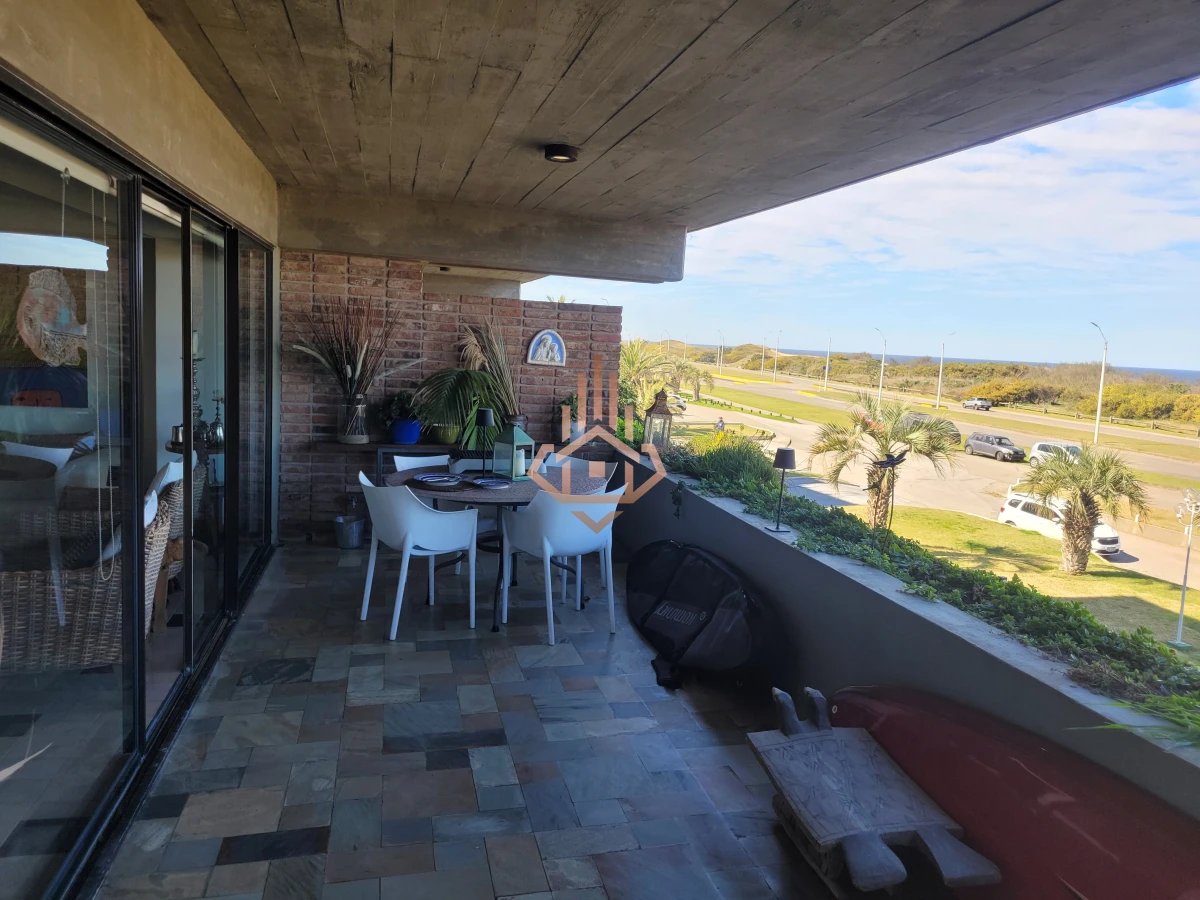Venta de apartamento de lujo en Punta del Este - Edificio Seaside, Playa Brava (Parada 12½)