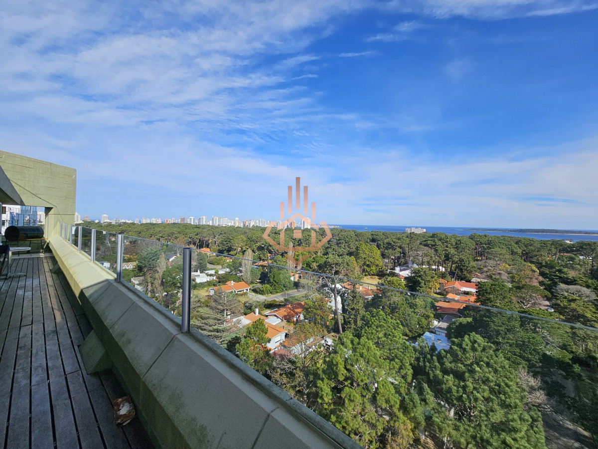 Penthouse en Roosevelt, Dos Cuartos, Dos Baños, 6 Personas, Psicina Cancha de Tenis