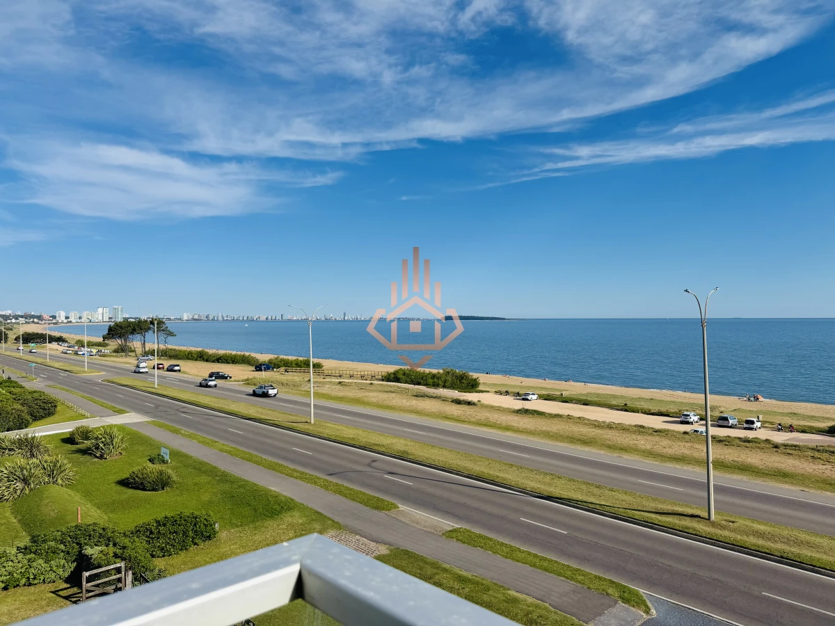 Venta Apartamento Penthouse 4 dormitorios, Frente al mar