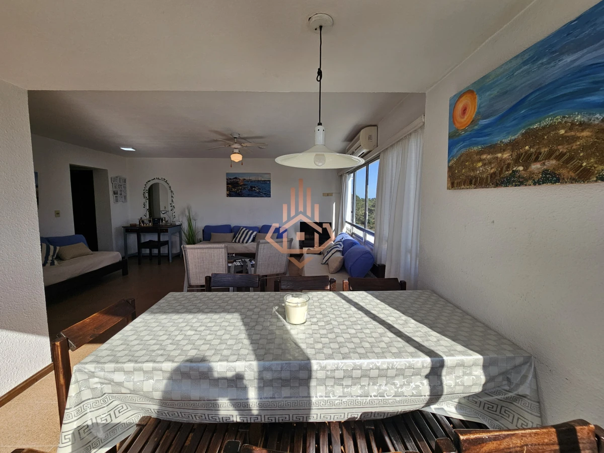 Alquiler temporal, e cuartos y medio, zona Roosevelt