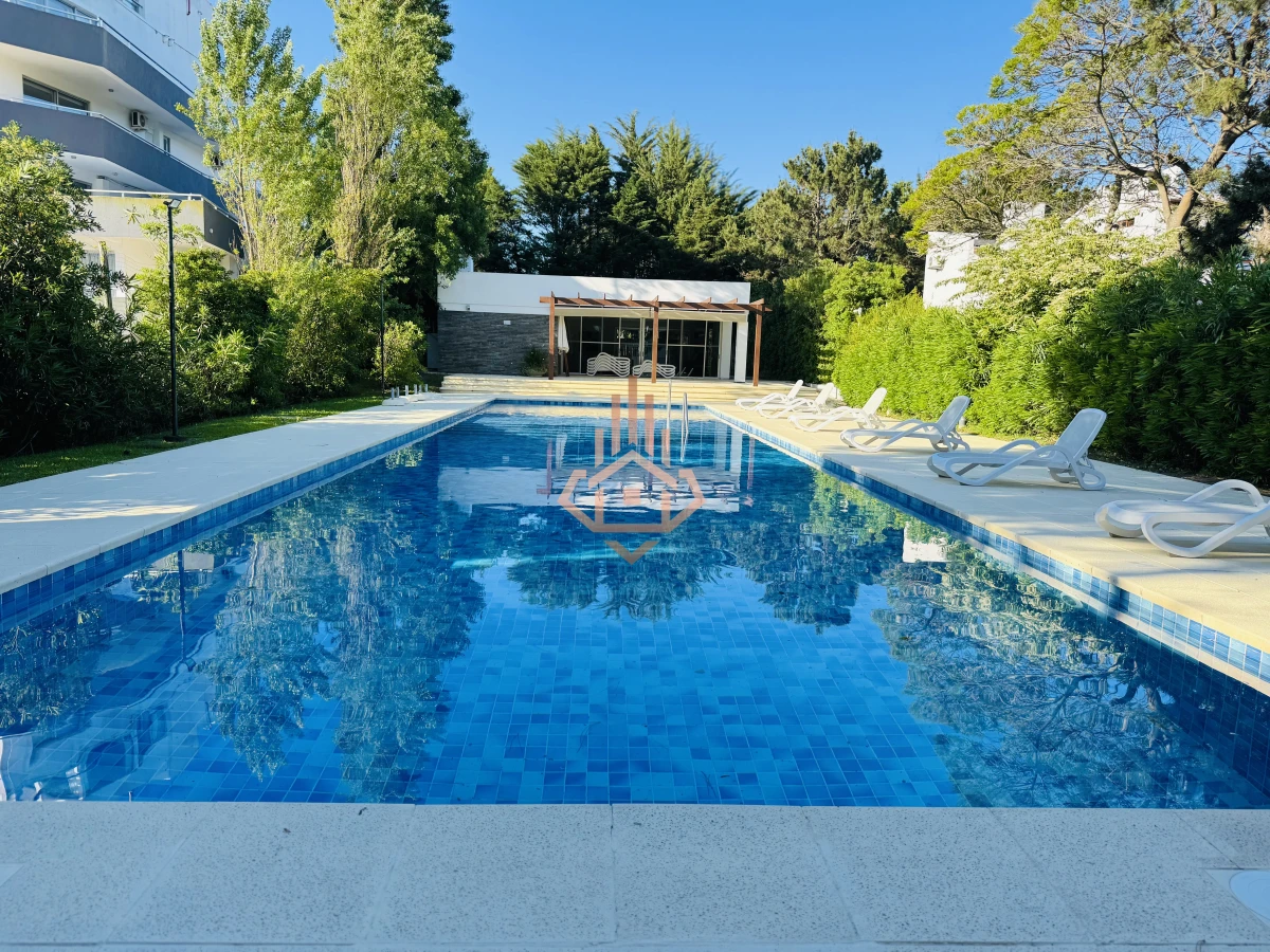 Venta Apartamento Penthouse 4 dormitorios, Frente al mar