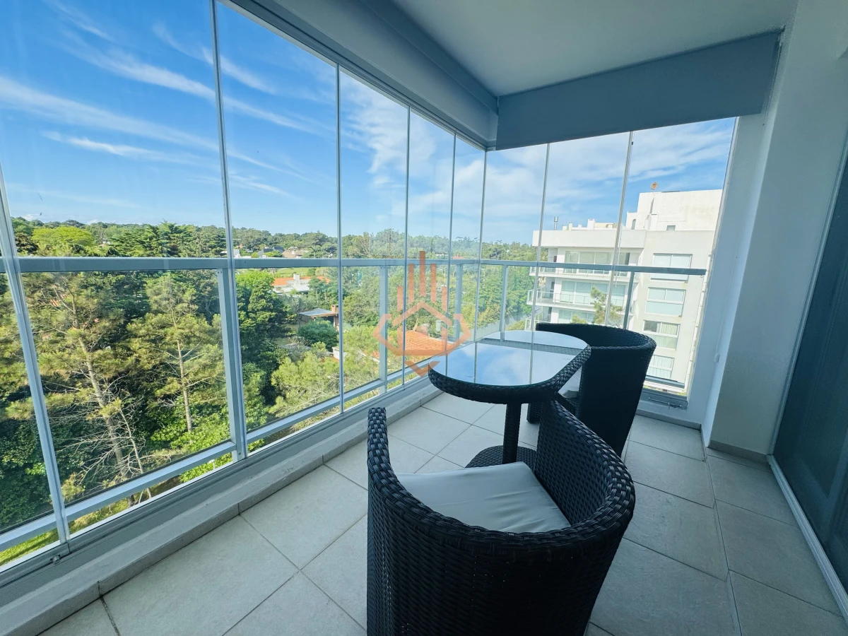 Venta Apartamento Penthouse 4 dormitorios, Frente al mar