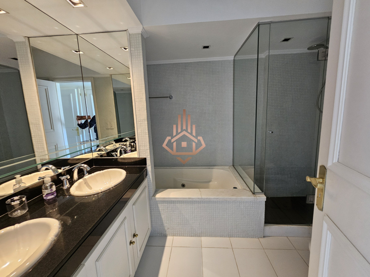Penthouse en Alquiler Parada 32 de la Brava, 4 Dormitorios