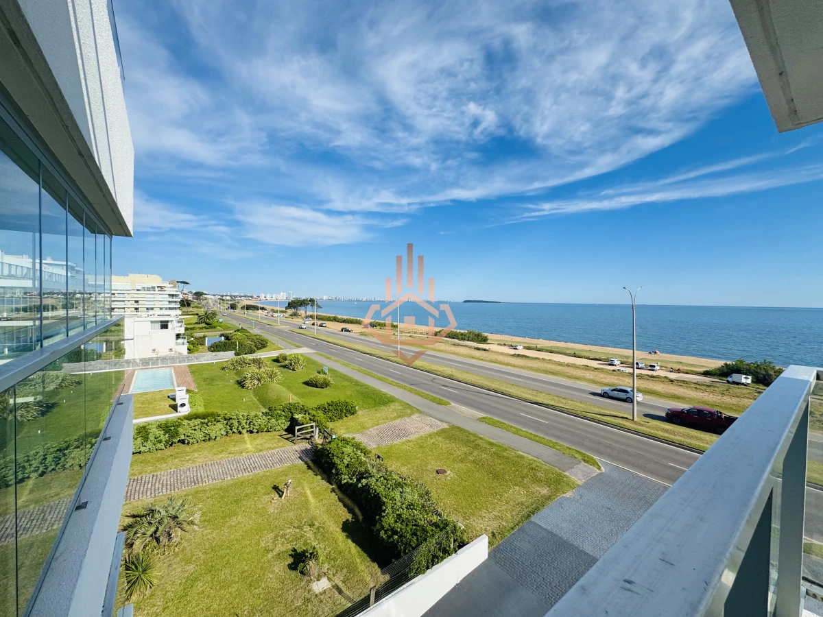 Venta Apartamento Penthouse 4 dormitorios, Frente al mar