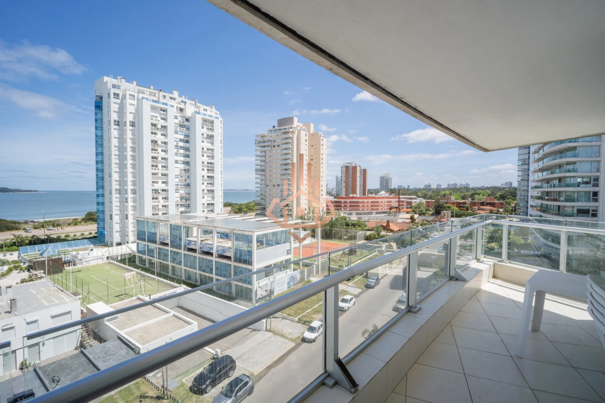 Comodo Apartamento de 3 suites