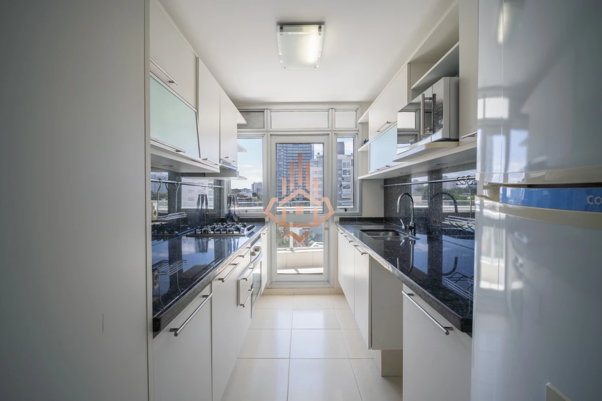 Comodo Apartamento de 3 suites