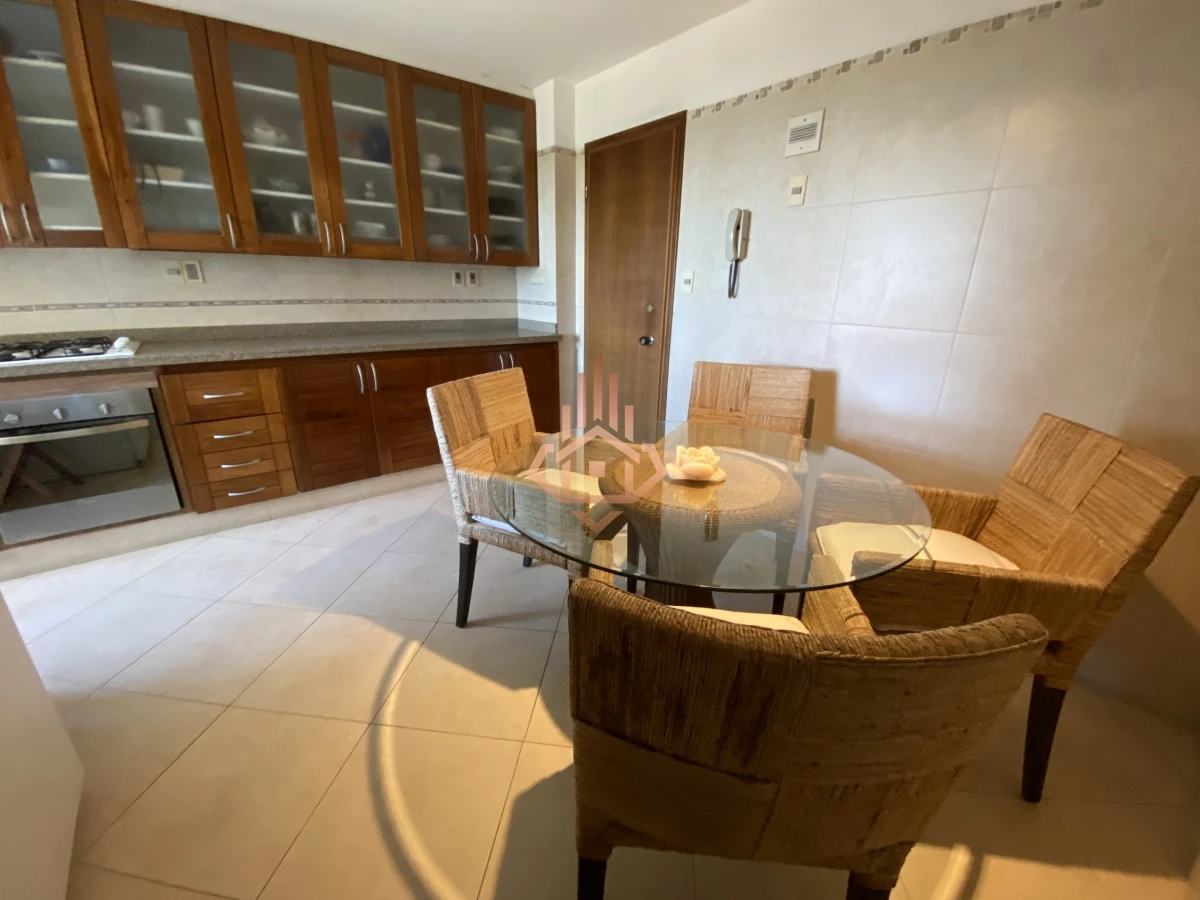 Venta Apartament 4 dormitorios,  Punta del este, Excelente ubicaciÃ³n.