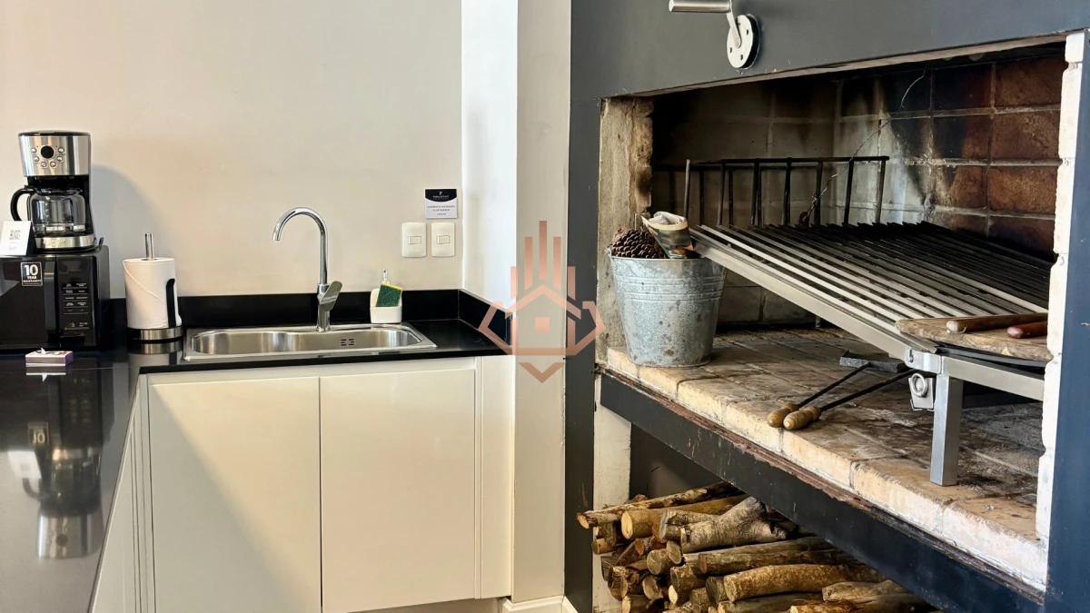 Apartamento en Venta 3 suites + servicio en Paramount Tower, Playa Mansa