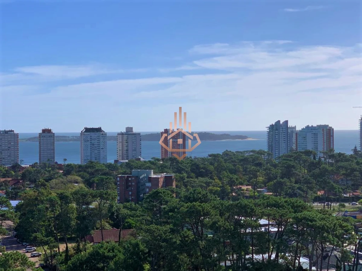 Venta departamento de 2 dormitorios + Vista al Mar. Piso alto.