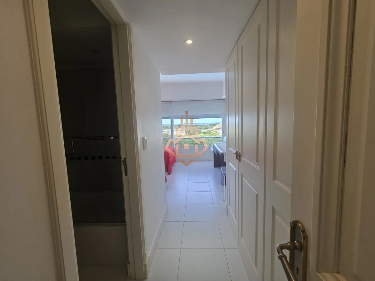 Se Vende Apartamento de 4 Dormitorios en Suite y Terraza Privada con Barbacoa Cerrada Balcon con Espectaculares Vistas