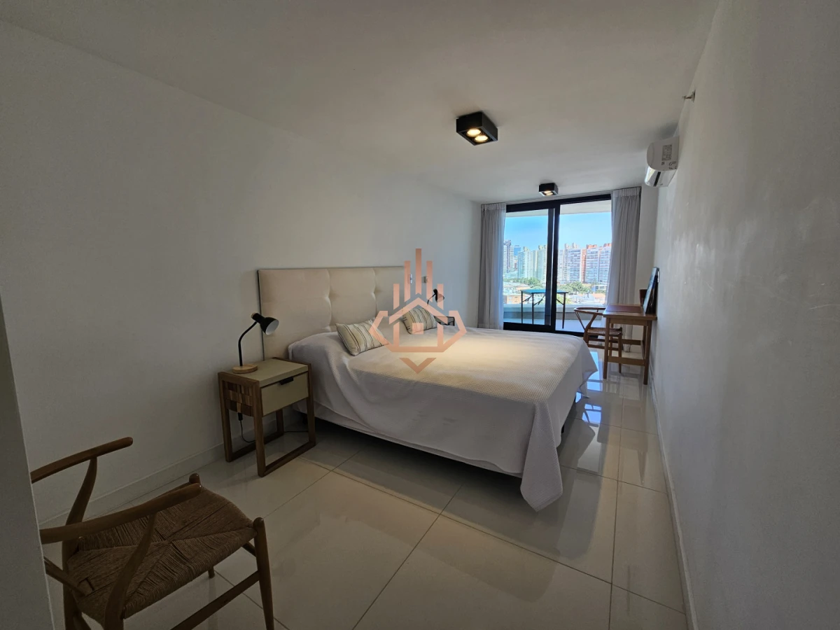 Se Vende Hermoso Departamento Piso 9 con 3 Dormitorios en Suite