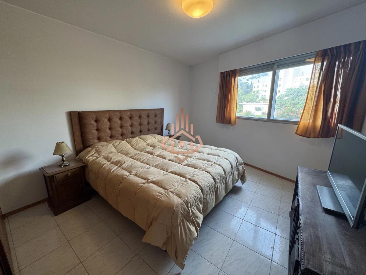 Venta apartamento frente al Mar de 3 dormitorios.