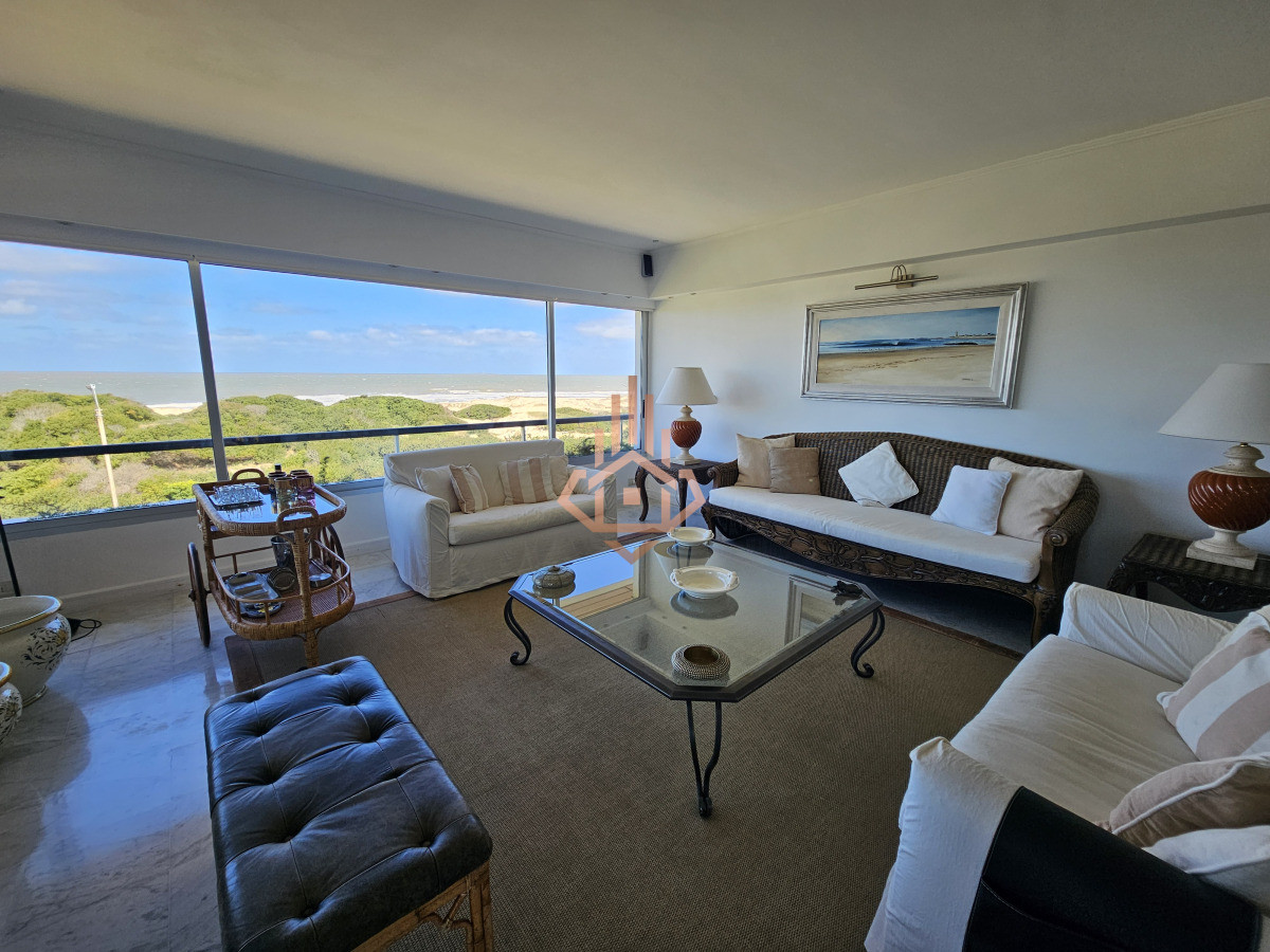 Penthouse en Alquiler Parada 32 de la Brava, 4 Dormitorios