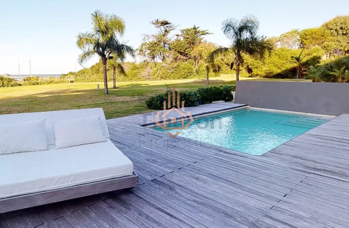 Tiburon Barra - SS 104