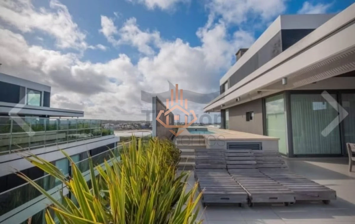 Penthouse dúplex frente al mar con piscina propia en Tiburón Terrazas Barra