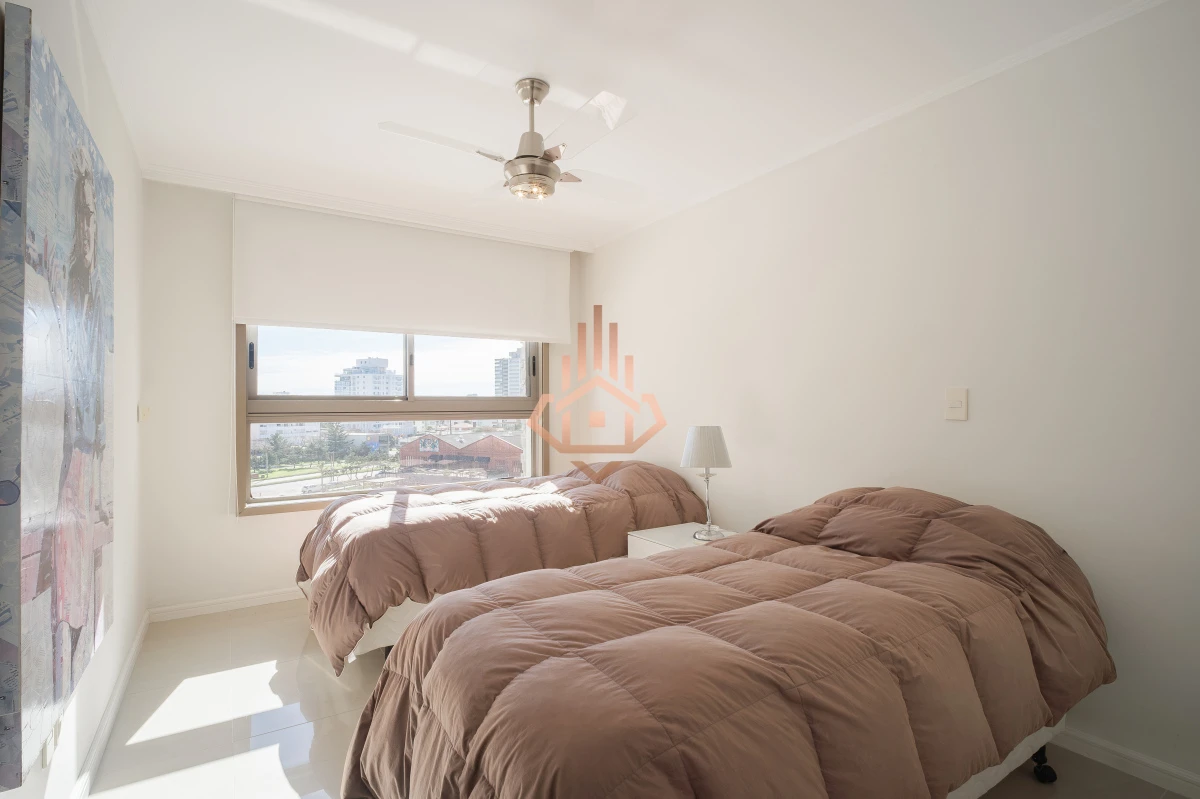 Imperiale1  3 dorm. 3 baños