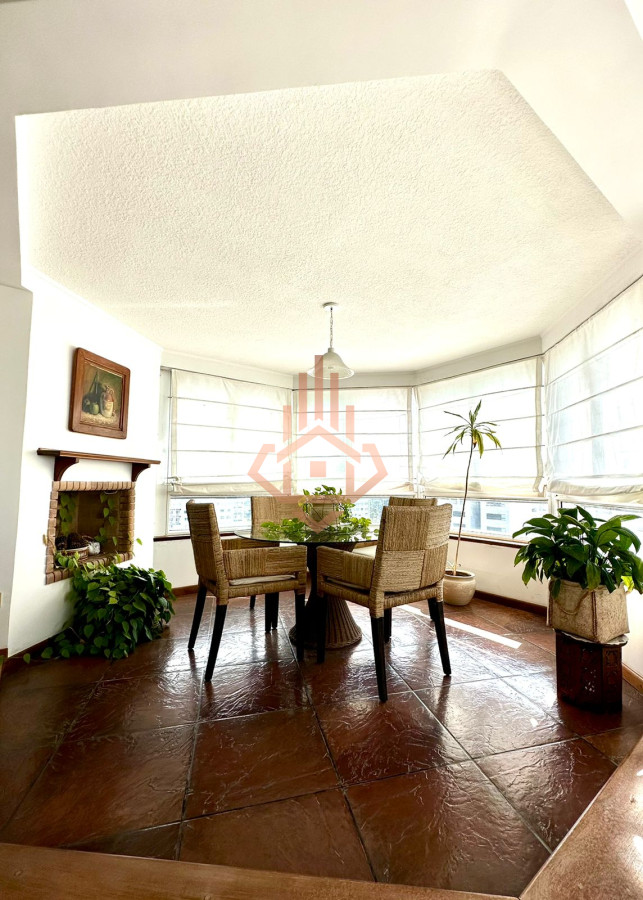 Venta Apartamento 3 dormitorios más dependencia sobre Roosevelt