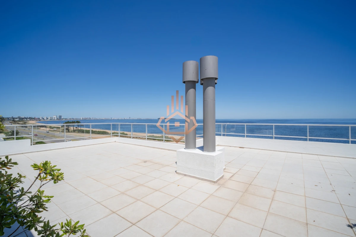 Venta Apartamento Penthouse 4 dormitorios, Frente al mar