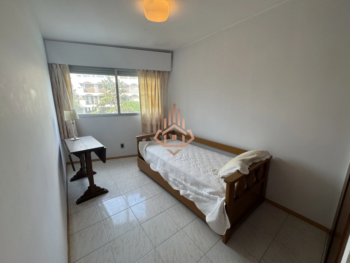 Venta apartamento frente al Mar de 3 dormitorios.