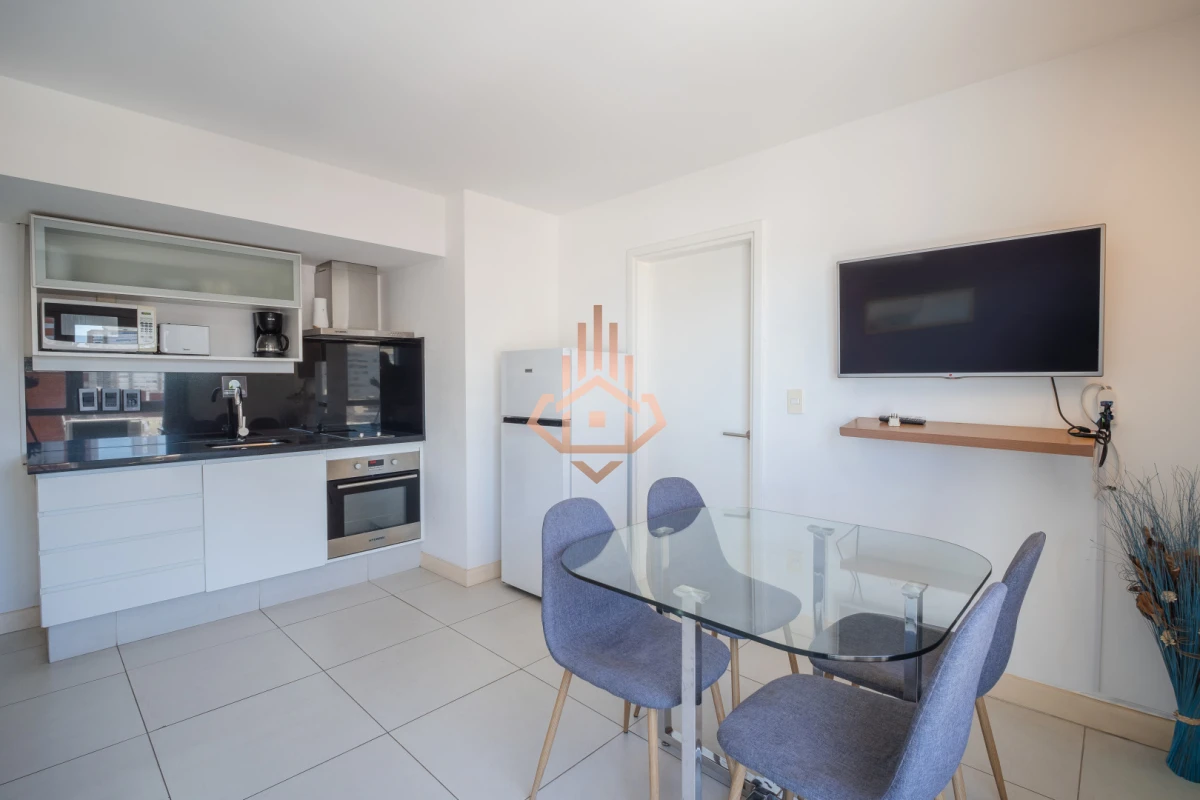 Oportunidad en la Península: 1 dormitorio con amenities y cochera