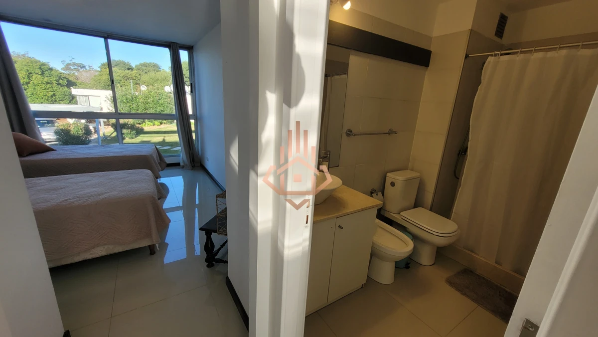 Apartamento dúplex en venta con vista panorámica en Punta Ballena