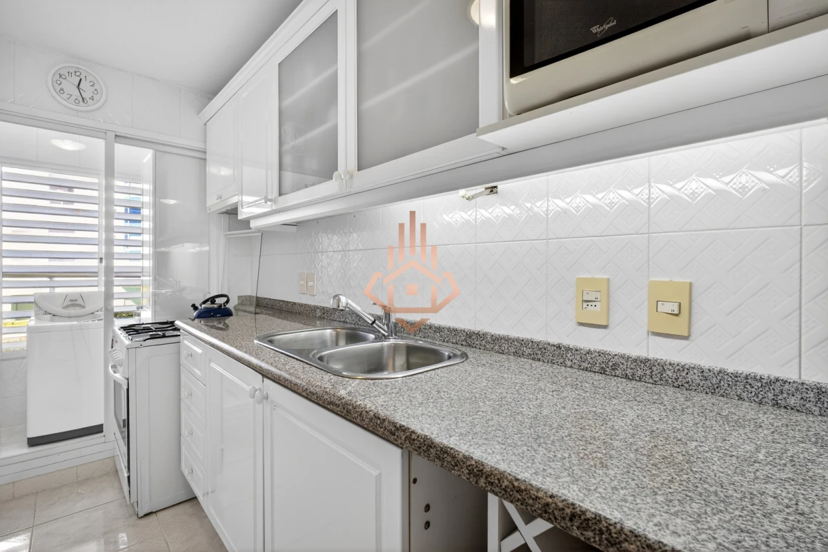 Venta apartamento 3 dormitorios 2 baños Coral Tower