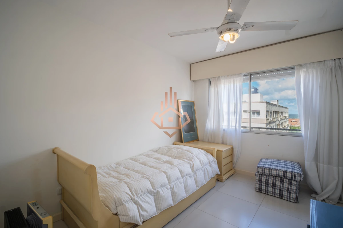 Apartamento en la Península - A pasos de Playa El Emir y Av. Gorlero