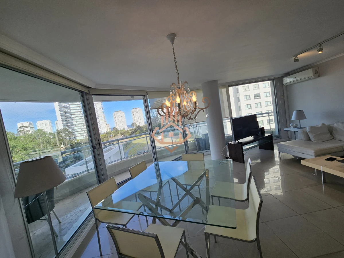 Departamento en Venta en Ocean Drive de 3 Dormitorios Mas Dependencia