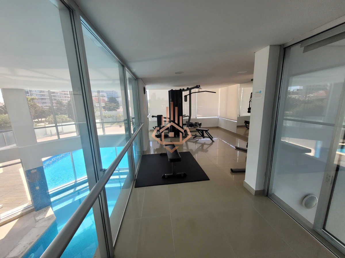 Venta de apartamento piso alto con vista al mar  Edificio Art Boulevard