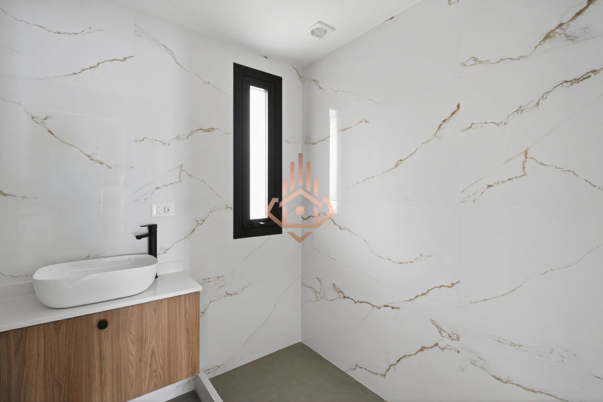 Venta apartamento de 3 dormitorios en suite, con vista al mar, primera Linea.