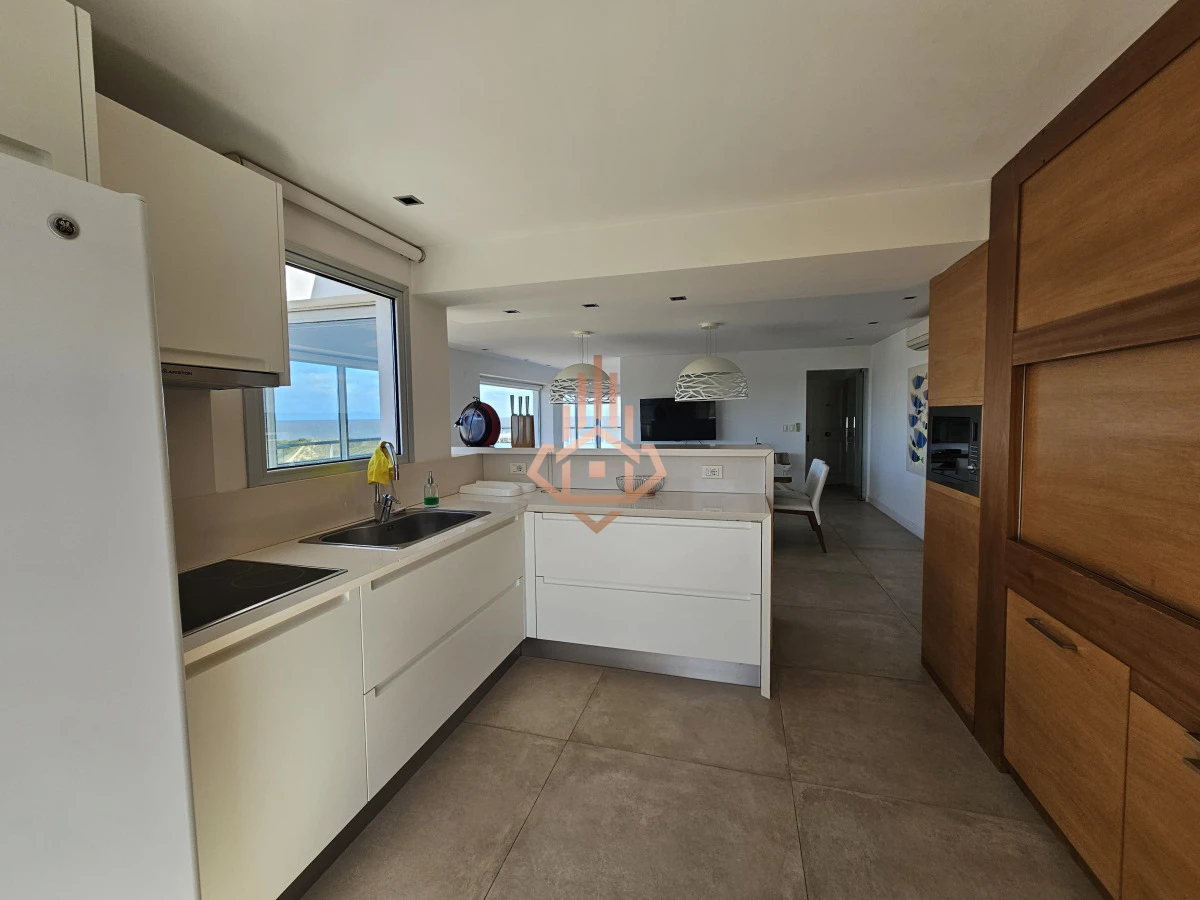 Penthouse en Alquiler Parada 32 de la Brava, 4 Dormitorios