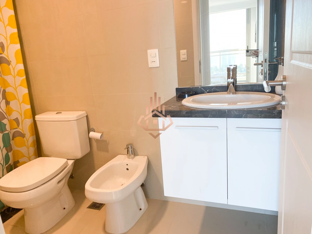 Venta departamento de 2 dormitorios + Vista al Mar. Piso alto.