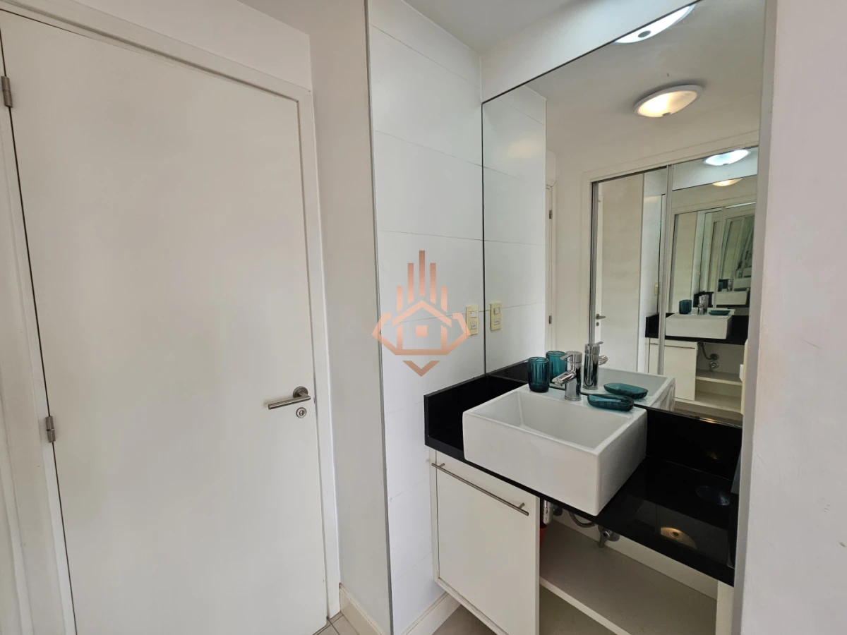 Se Vende Apartamento de Dos Dormitorios con Balcon y Vista en la Península