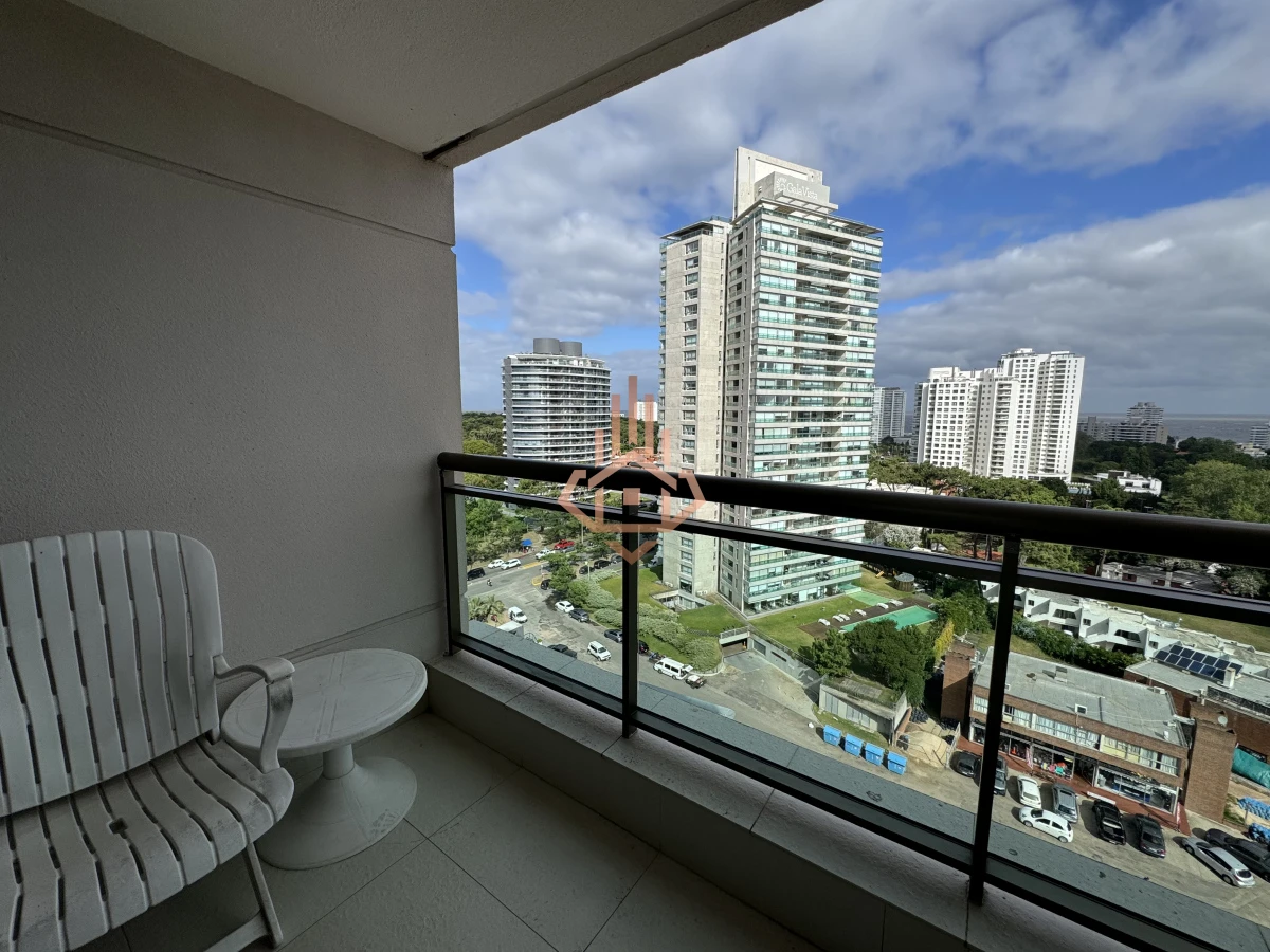Departamento en alquiler anual y Venta 2 dormitorios Punta del Este