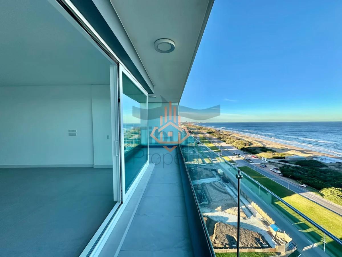 Le Parc III - Piso alto frente al mar