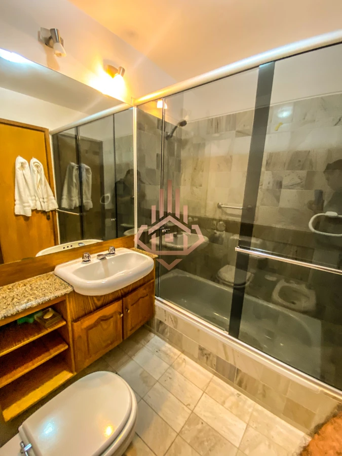 ¡Oportunidad única en Parada 3 de la Brava, Punta del Este! Apartamento 2 dormitorios y medio