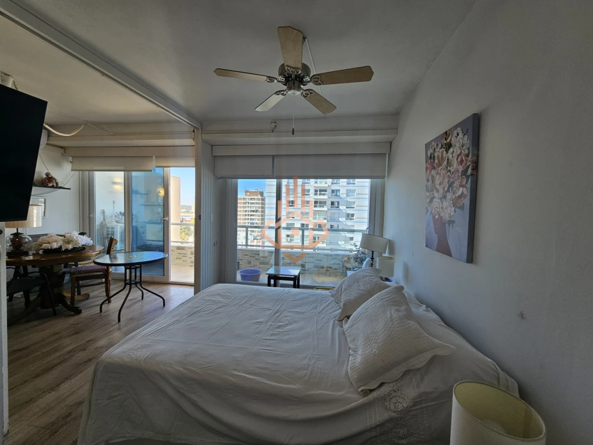 Se Vende Departamento de un Dormitorio con Vista al Mar Balcon en Peninsula