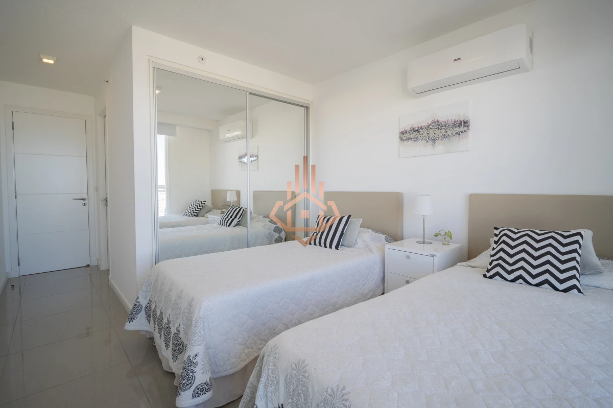 Venta Apartamento en torre ONE 2 esquinero con vista 180