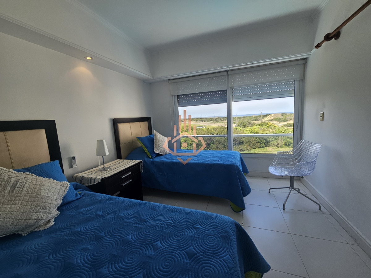 Se Vende Apartamento de 4 Dormitorios en Suite y Terraza Privada con Barbacoa Cerrada Balcon con Espectaculares Vistas