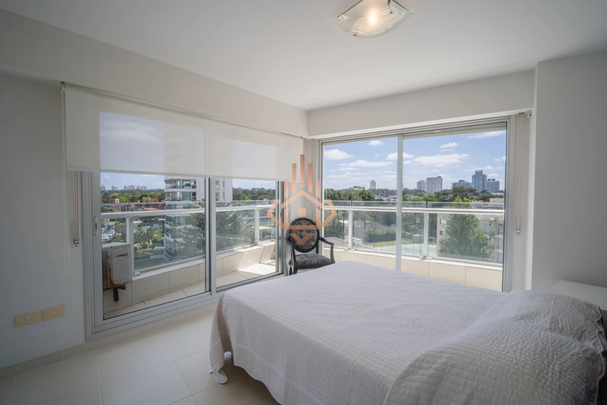 Comodo Apartamento de 3 suites