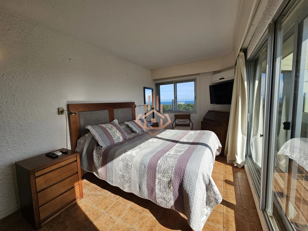 Penthouse en Roosevelt, Dos Cuartos, Dos Baños, 6 Personas, Psicina Cancha de Tenis