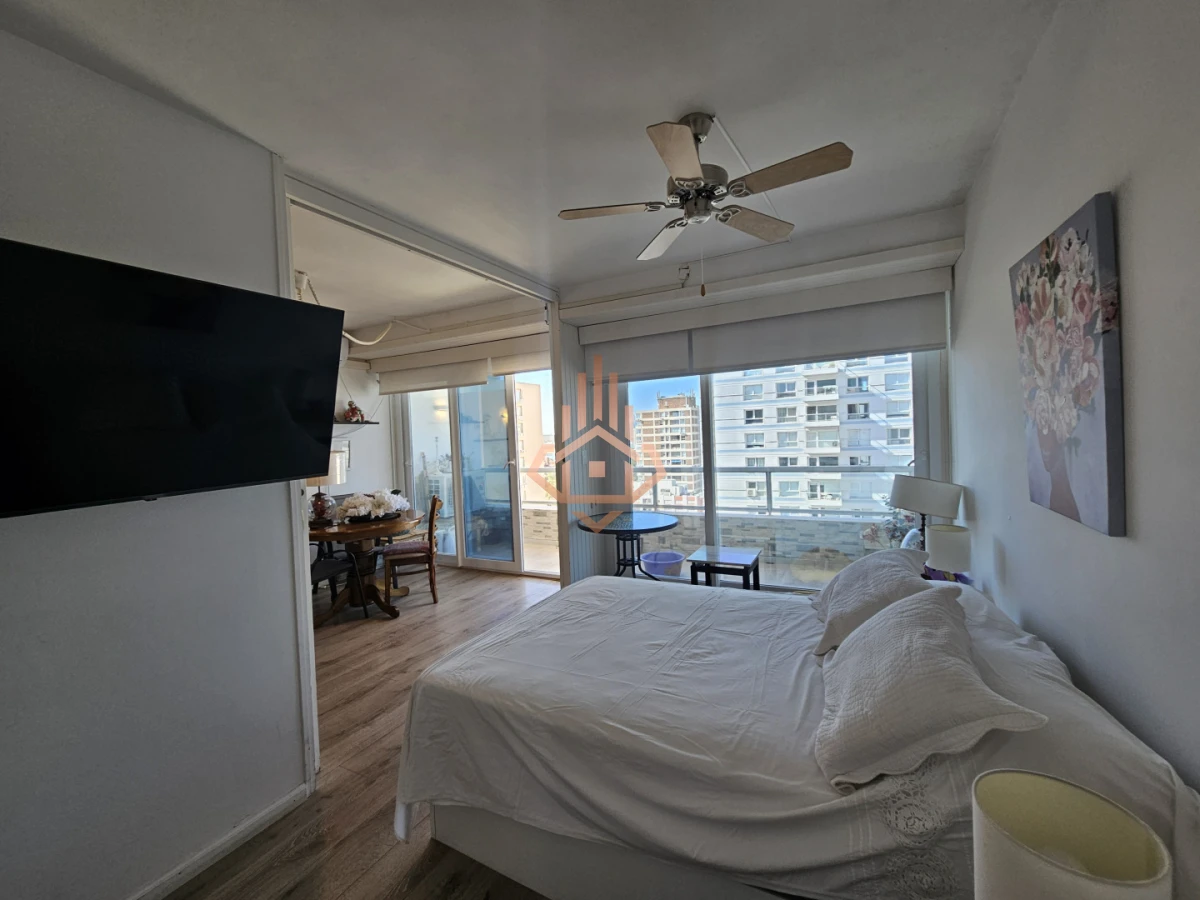 Se Vende Departamento de un Dormitorio con Vista al Mar Balcon en Peninsula