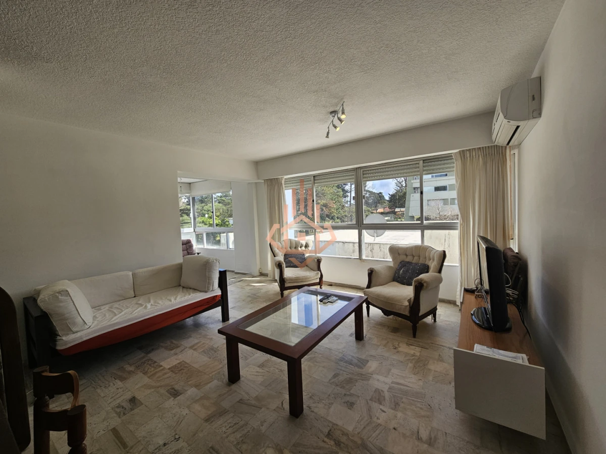 Venta de Apartamento de 3 Dormitorios en Punta del Este