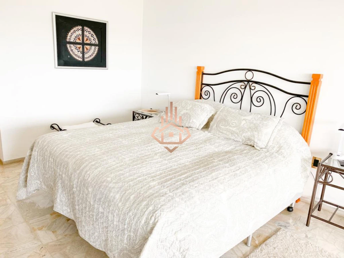 Apartamento 4 dormitorios Venta en Punta del Este.